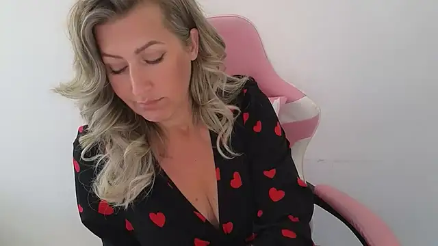 TessToy online show from April 28, 11:59 am