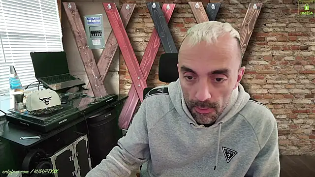 kuruptxxx live online show from January 16, 8:03 pm