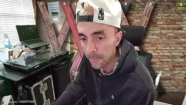 kuruptxxx live online show from January 18, 8:51 pm