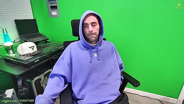 kuruptxxx live online show from January 21, 6:00 am