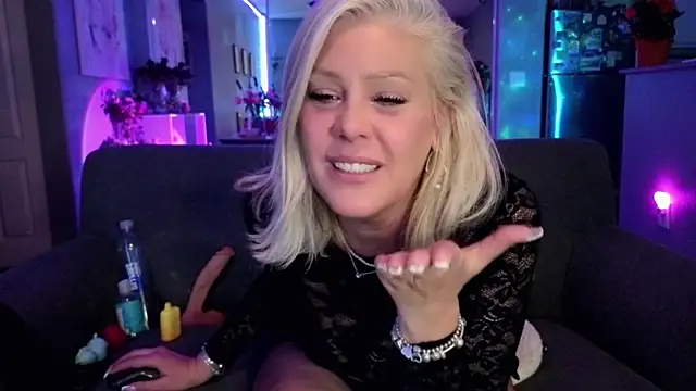 Lexi Shocker online show from June 17, 7:44 am