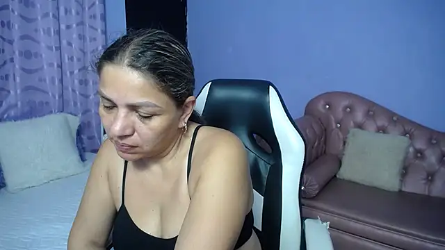 cum bigass online show from January 14, 12:33 pm