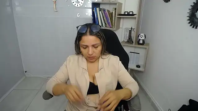 Snapshot of cum_bigass chatting on May 25, 12:22 pm cum bigass online show from May 25, 12:22 pm