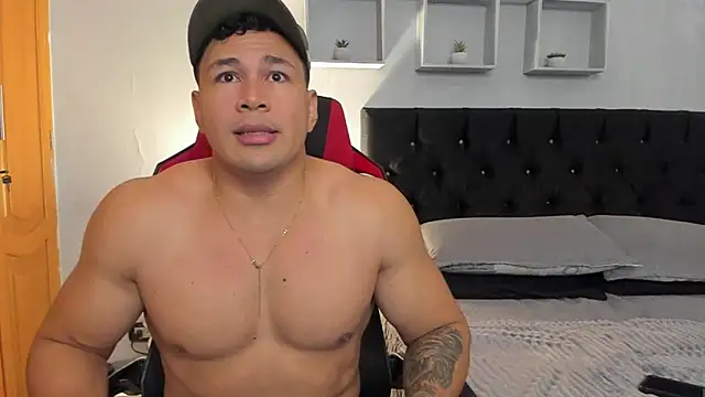 tyler hank01 online show from April 29, 8:48 pm