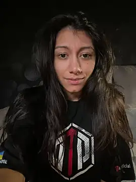 Snapshot of Kiscsillagg chatting on January 20, 7:04 pm Kiscsillagg online show from January 20, 7:04 pm