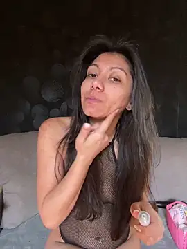 Snapshot of Kiscsillagg chatting on January 28, 6:17 pm Kiscsillagg online show from January 28, 6:17 pm