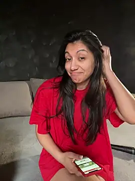 Snapshot of Kiscsillagg chatting on February 2, 6:20 pm Kiscsillagg online show from February 2, 6:20 pm