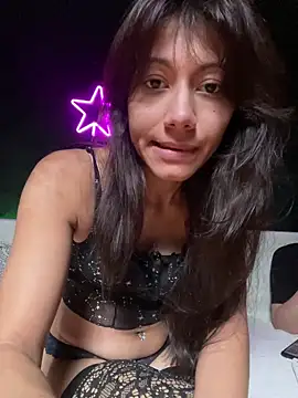 Snapshot of Kiscsillagg chatting on November 16, 6:24 pm Kiscsillagg online show from November 16, 6:24 pm