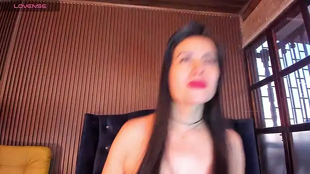 Snapshot of JuliaDawson_ chatting on March 16, 10:42 pm JuliaDawson online show from March 16, 10:42 pm