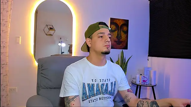 alejandro calderon1 online show from January 18, 3:32 am