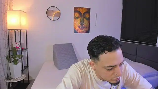 alejandro calderon1 online show from June 16, 4:04 am