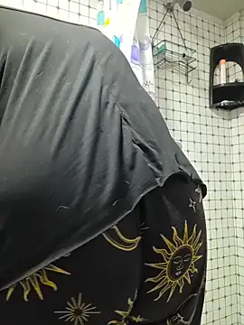 Snapshot of Hannah-grace chatting on November 22, 10:25 am Hannah-grace online show from November 22, 10:25 am