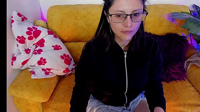 Kyomi chang online show from April 25, 12:30 pm