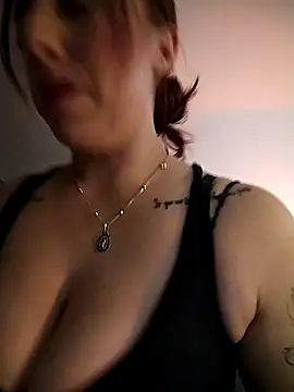 Snapshot of Sofhi_a20 chatting on November 13, 11:14 pm Sofhi a20 online show from November 13, 11:14 pm