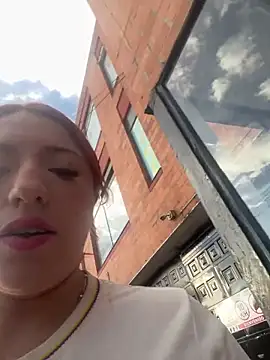 Snapshot of Sofhi_a20 chatting on June 17, 10:21 pm Sofhi a20 online show from June 17, 10:21 pm