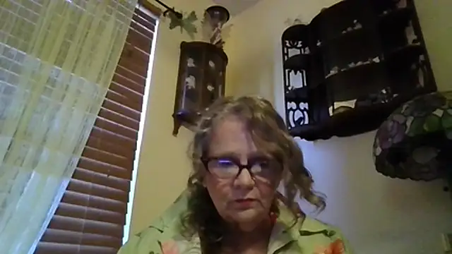 Snapshot of DestineeLoverGirl chatting on December 1, 4:12 pm DestineeLoverGirl online show from December 1, 4:12 pm