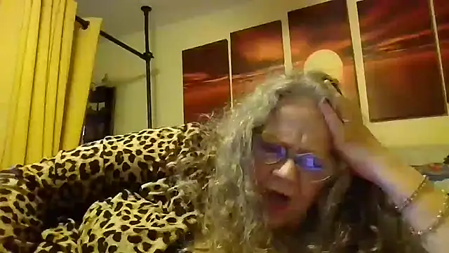 Snapshot of DestineeLoverGirl chatting on June 16, 1:36 pm DestineeLoverGirl online show from June 16, 1:36 pm