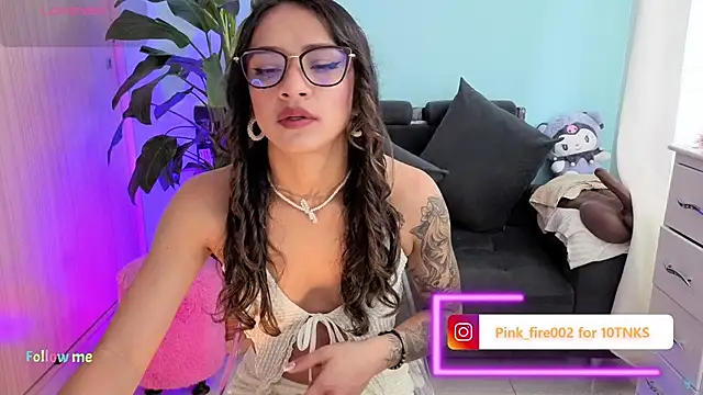 Snapshot of melisa_es chatting on November 28, 1:25 pm melisa es online show from November 28, 1:25 pm