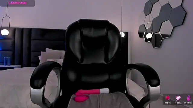 Snapshot of JennaOlsonX chatting on February 2, 12:40 am JennaOlsonX online show from February 2, 12:40 am