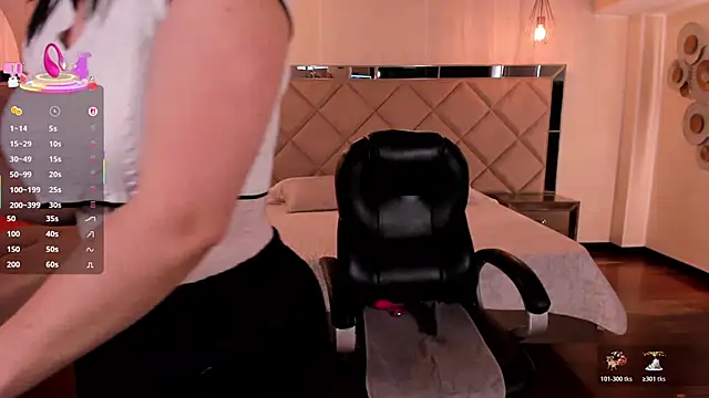 Snapshot of JennaOlsonX chatting on November 24, 6:29 pm JennaOlsonX online show from November 24, 6:29 pm