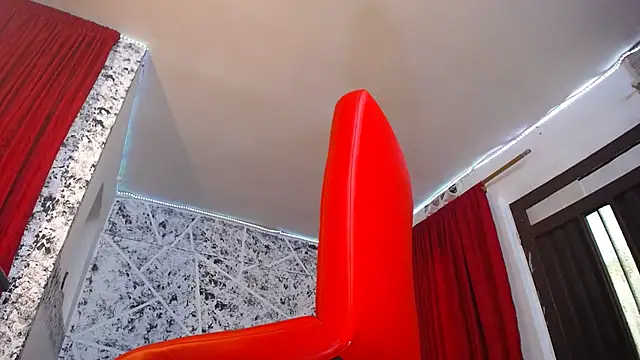 Snapshot of hornytsblonde chatting on October 18, 3:02 pm hornytsblonde online show from October 18, 3:02 pm