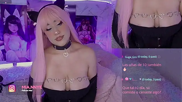 Snapshot of MiaMammie chatting on December 19, 4:02 am MiaMammie online show from December 19, 4:02 am