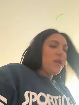 MeghanXO online show from October 28, 1:58 pm