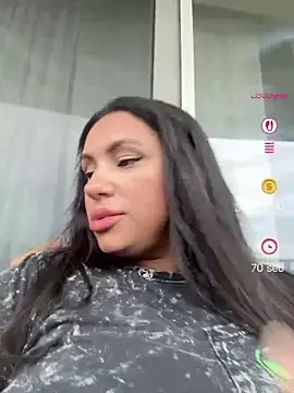 Snapshot of MeghanXO chatting on July 4, 2:23 pm MeghanXO online show from July 4, 2:23 pm