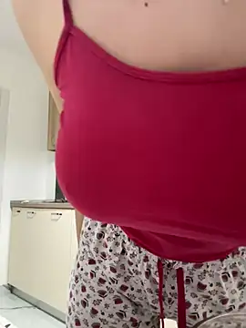 Snapshot of Scarlett-Dream chatting on February 1, 9:11 am Scarlett-Dream online show from February 1, 9:11 am