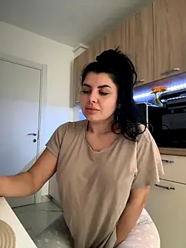 Snapshot of Scarlett-Dream chatting on October 13, 6:02 am Scarlett-Dream online show from October 13, 6:02 am