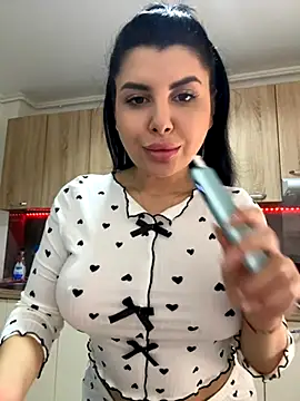 Snapshot of Scarlett-Dream chatting on November 18, 9:47 am Scarlett-Dream online show from November 18, 9:47 am