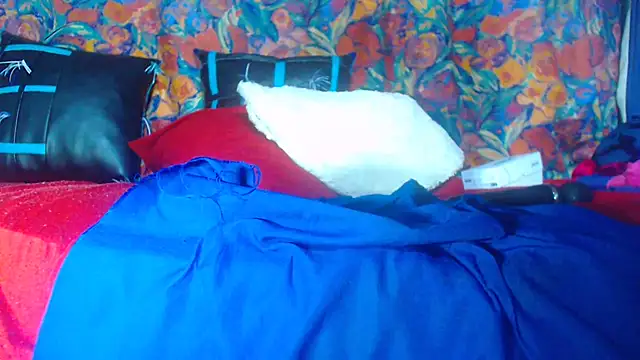 Snapshot of Queenofthenightx chatting on March 13, 10:21 pm Queenofthenightx online show from March 13, 10:21 pm