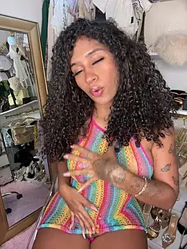 Snapshot of stormyy_ chatting on March 19, 2:48 am stormyy online show from March 19, 2:48 am