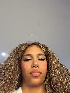 stormyy  online show from June 10, 1:17 am