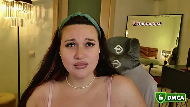 AminaCharm online show from January 11, 2:47 pm