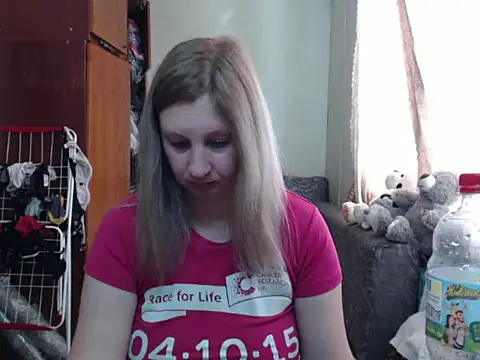 Snapshot of BustyBlond chatting on March 21, 8:28 am BustyBlond online show from March 21, 8:28 am