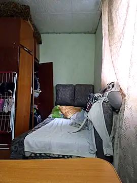 Snapshot of BustyBlond chatting on October 5, 2:15 pm BustyBlond online show from October 5, 2:15 pm