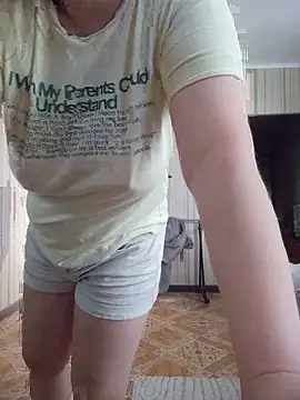 BustyBlond online show from June 18, 4:46 am
