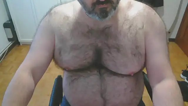 Snapshot of mikeyhotbear chatting on November 24, 4:51 pm mikeyhotbear online show from November 24, 4:51 pm