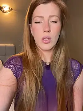 FoxyFrenchy online show from December 8, 6:50 pm