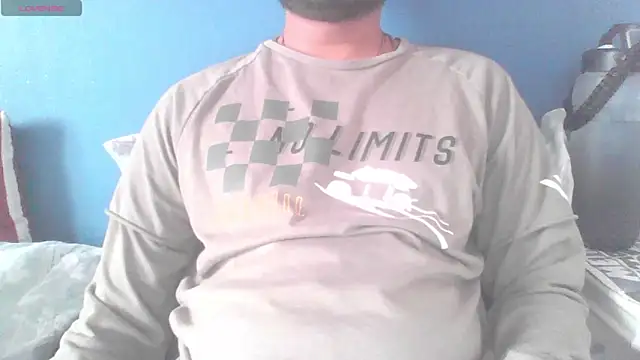 Snapshot of Elixire1 chatting on December 15, 10:28 am Elixire1 online show from December 15, 10:28 am