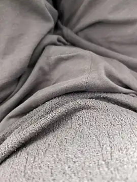 Snapshot of Elixire1 chatting on September 18, 5:15 pm Elixire1 online show from September 18, 5:15 pm