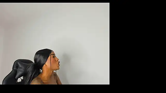 Snapshot of Emattaylor chatting on January 28, 11:17 am Emattaylor online show from January 28, 11:17 am