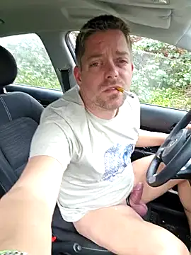 Snapshot of Trucker_Hunter chatting on December 6, 1:55 pm Trucker Hunter online show from December 6, 1:55 pm