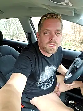 Snapshot of Trucker_Hunter chatting on January 18, 3:16 pm Trucker Hunter online show from January 18, 3:16 pm