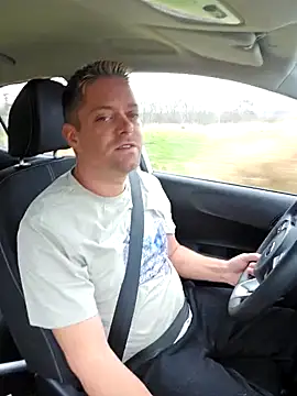 Snapshot of Trucker_Hunter chatting on February 8, 12:06 pm Trucker Hunter online show from February 8, 12:06 pm
