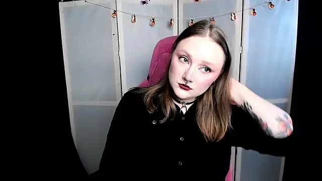 Snapshot of YourDyingBride chatting on November 4, 11:04 pm YourDyingBride online show from November 4, 11:04 pm