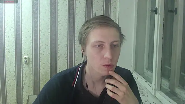 darienlarge online show from February 12, 8:18 pm