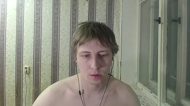 darienlarge online show from February 14, 6:29 pm