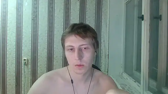 darienlarge online show from February 14, 9:32 pm